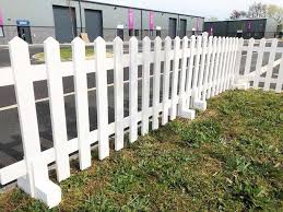 free standing picket fencing in white