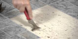 how to remove vinyl flooring from
