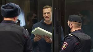 Алексей навальный нарушил условия испытательного срока, который получил по своему ив роше, кировлес и ветеран. Sdydycmwoaxdjm