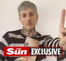 Bring Me The Horizon frontman Oli Sykes lived with monks in rural Brazil to get out of 'very dark place' | The Sun さん