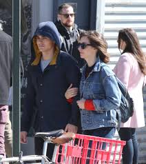 (yes, dave's older brother is james franco. Dave Franco And Alison Brie Out In Nyc April 2017 Popsugar Celebrity
