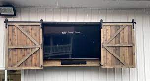 Outdoor Tv Cabinet With Barn Doors