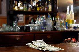 how much to tip your bartender beer