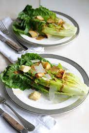 simple and elegant caesar salad