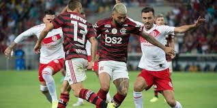 Marque gols de penalti pelo flamengo. Inter Perde Por 3 A 1 Para O Flamengo Em Jogo Polemico E Nervoso