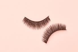 How long do eyelashes take to grow back? How To Remove Eyelash Extensions Yourself