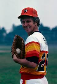 Don sutton played for five major league teams and was elected to the hall of fame in 1998. Sutton Records 300th Win Baseball Hall Of Fame