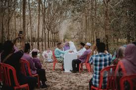 Foto yg lagi akad nikah di kampung ~ akad nikah terhad di jheat pejabat agama daerah. Dalam Kebun Getah Pun Boleh
