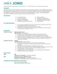 A HR manager CV template with a simple but eye catching design 