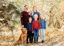 ideas to make fall family photos unique