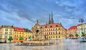 Tem uma população de 10 milhões de habitantes e é dividido em tres regiões: O Que Fazer Em Brno Republica Tcheca No Mundo Da Paula