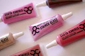 obsessive compulsive cosmetics stained