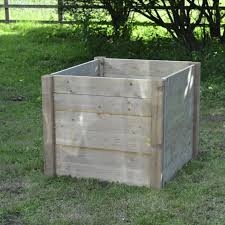 the single bay wooden compost bin