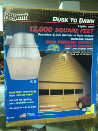 Regent Dusk To Dawn Mercury Vapor Security Safety Light Bl70h 6 300 Lumens