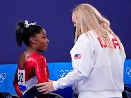 The world renowned gymnast unexpectedly made a costly error during the women's gymnastics team final on tuesday when she only completed 1 ½ twist on her vault when she was supposed to perform a 2 ½, the washington post reports. Zhxabkdw4yi0am