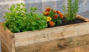 Recycled Pallet Planter Box