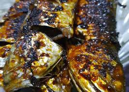 Olesi ikan dengan bumbu kecap olesnya. Resep Ikan Kembung Bakar Teflon Anti Ribet
