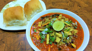Enjoy your kholapuri misal pav recipe for a breakfast treat or during tea time.the famous spicy kolhapuri snack. Misal Pav Maharashtrian Misal Pav Recipe Gujarti Rasoi