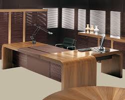 A desk that excels at bringing out the natural beauty of wood. Luxury Ceo Executive Desks Tau High End Large Executive Office Desks And Extra Large L Shaped Executive Desks Have Real Italian Leather Inlaid Desk Tops Laporta Office Furniture Italian