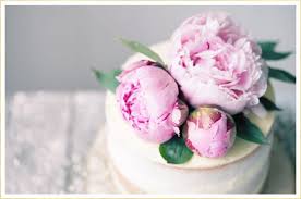 Pastel colored floral wallpaper with bird and butterflies. 16 Fresh Flower Ideas For Wedding Cakes Ftd Com