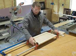 making cabinet doors using a router