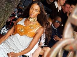 When supermodel naomi campbell strutting down runways at some of the most iconic fashion shows across the world, she likes to decompress at her luxurious villa in malindi, kenya. Kcpw8dghdoy 2m