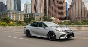 2021 toyota camry hybrid review