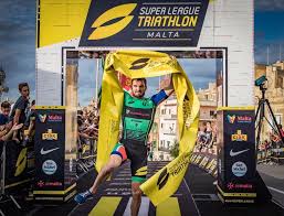 Brownlee jnr is in auckland, where on sunday lunchtime he will attempt to bookend his year by adding the world title to his olympic bronze medal. Best Images Of 2018 Super League Tri Mallorca Triathlete