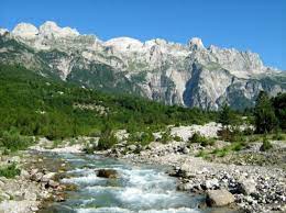 Thethi, fshati me bukuri të papërsëritshme - Gazeta Online INSAJDERI