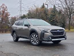 new 2024 subaru outback limited 4d