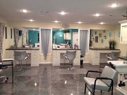 beauty salon interior decorating and