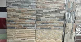 Mengkombinasikan batu alam dengan model roster. Dinding Teras Keramik Motif Batu Alam Untuk Dinding Depan Rumah Content