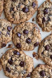 chewy oatmeal cookies with almond flour