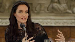 The latest tweets from angelina jolie (@joliestweet). Angelina Jolie Reveals Health Problems Following Split From Brad Pitt Film Dw 27 07 2017