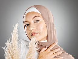 modest arab muslimah wearing makeup