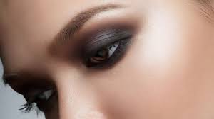 25 best makeup tips for brown eyes to