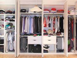 cómo organizar tu armario en 10 pasos