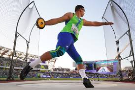 stahl to win world discus le