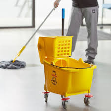 yellow mop bucket wringer 35 qt