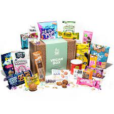 https://bunnyjamesboxes.com/products/vegan-box-healthy-vegan-snacks-care-package-natural-organic-non-gmo-vegan-protein-bars-cookies-fruit-snacks-vegan-jerky-nuts-premium-vegan-assortment-gift-box gambar png