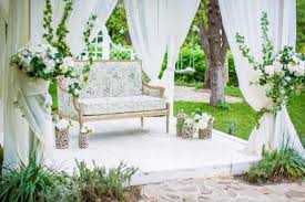 Tips For Hanging Outdoor Curtains