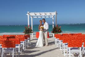 Today roughly a quarter of couples plan to marry at destination weddings. 7 Best Jamaica Wedding Packages Destination Weddings