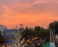 문래동 루프탑 카페 전경, AI로 생성