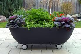 Mobile Bathtub Like Planter To Organize