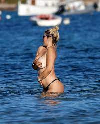 Wanda Nara goes topless in sea in Ibiza as PSG star Mauro Icardi's stunning  wife relaxes on holiday | The US Sun