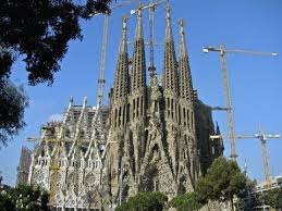 Barcelona, Spain | La sagrada familia barcelona, Sagrada familia, Viajar  por españa
