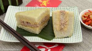 square sticky rice and mung bean cakes