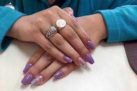 For manicure pedicure jobs in the chicago, il area: Austin S 4 Best Nail Salons That Won T Break The Bank