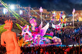 2023 Carnaval de Niza "Rey de los Tesoros del Mundo