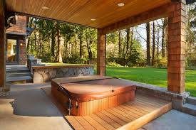 13 Deck Designs With Hot Tubs So Hot